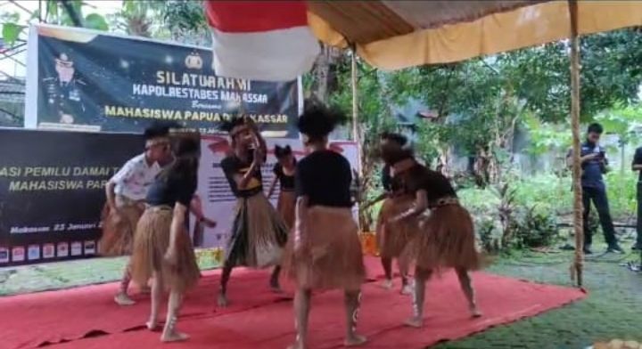 Speak Up! Mengutuk Keras Penggunaan Atribut Lembaga Literasi Anak Papua Tanpa Izin