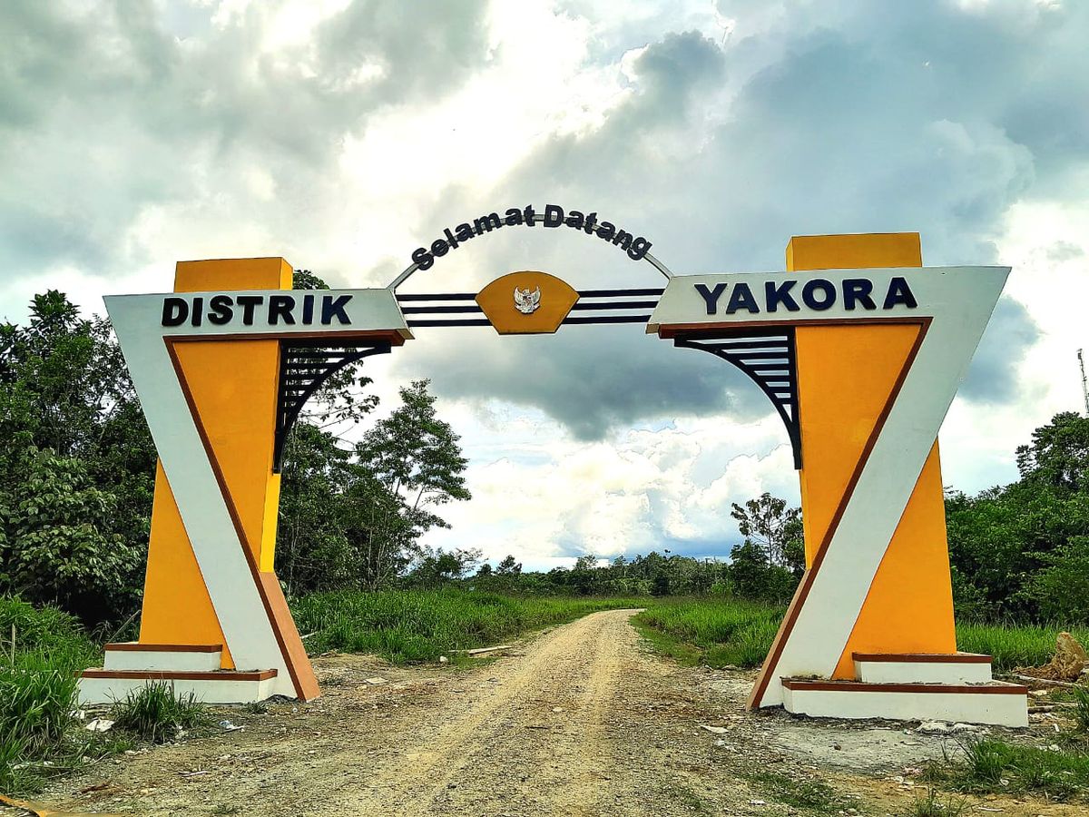 Dari Gapura Yakora, Menyapa Suku Sebyar dan Memperkuat Persatuan 7 Suku